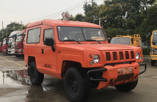 勇士越野8座運兵車