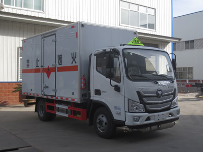 江特牌JDF5045XRQB6型易燃?xì)怏w廂式運輸車