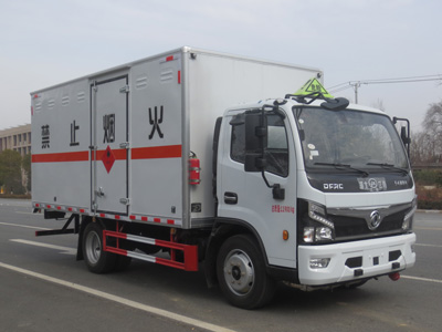 江特牌JDF5127XRQE6型易燃?xì)怏w廂式運輸車