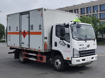 江特牌JDF5070XRQCA6型易燃?xì)怏w廂式運輸車