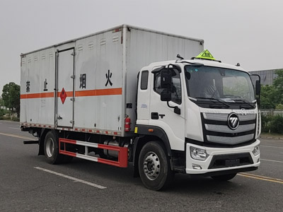 江特牌JDF5181XRQB6型易燃?xì)怏w廂式運輸車